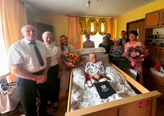 Gm. Izbica. 100 lat pani Genowefy. Wyjątkowy jubileusz mieszkanki gminy [GALERIA ZDJĘĆ] 