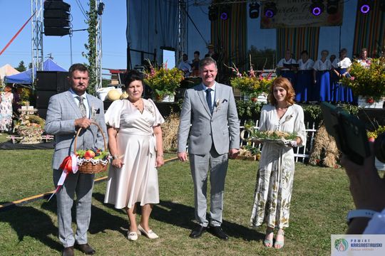 Święto Plonów w Gorzkowie. Mieszkańcy podziękowali za tegoroczne zbiory [GALERIA ZDJĘĆ] 