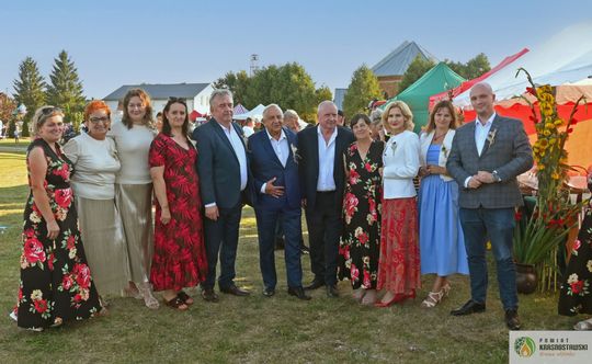 Święto Plonów w Gorzkowie. Mieszkańcy podziękowali za tegoroczne zbiory [GALERIA ZDJĘĆ] 