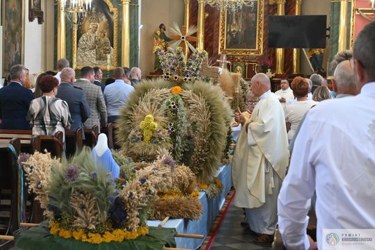 Święto Plonów w Gorzkowie. Mieszkańcy podziękowali za tegoroczne zbiory [GALERIA ZDJĘĆ] 