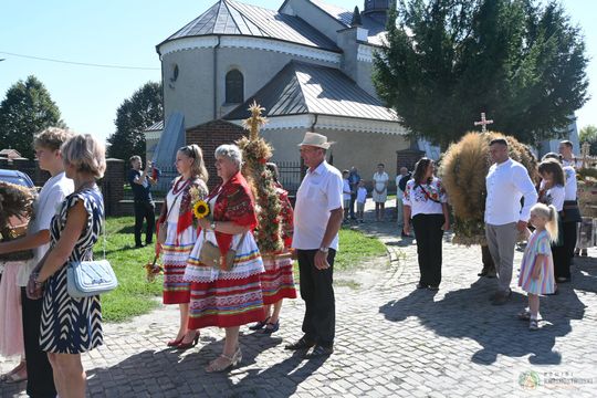 Święto Plonów w Gorzkowie. Mieszkańcy podziękowali za tegoroczne zbiory [GALERIA ZDJĘĆ] 