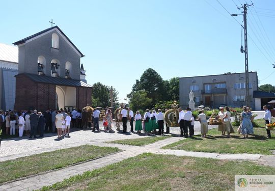 Święto Plonów w Gorzkowie. Mieszkańcy podziękowali za tegoroczne zbiory [GALERIA ZDJĘĆ] 