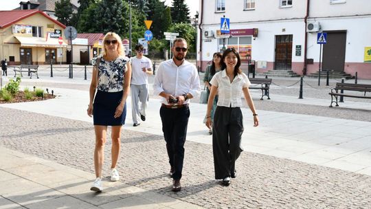 Japońscy twórcy internetowi odwiedzili Krasnystaw. Zainteresowali się Chmielakami [GALERIA ZDJĘĆ]