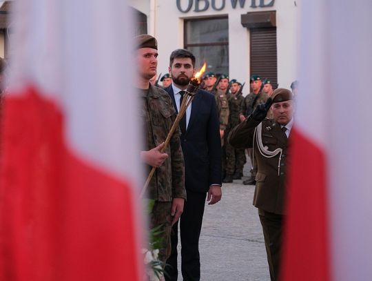 Chełm. Uroczysty capstrzyk żołnierzy Wojska Polskiego [GALERIA ZDJĘĆ]