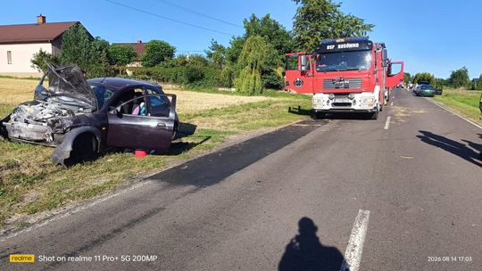 Wypadek w Busównie. Trzy osoby poszkodowane, lądował śmigłowiec LPR [ZDJĘCIA]