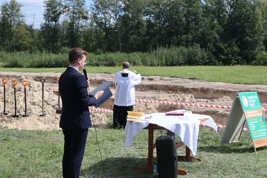 Gm. Chełm. Inauguracja budowy Centrum Wsparcia Hospicyjno-Opiekuńczego w Nowinach [GALERIA ZDJĘĆ] 