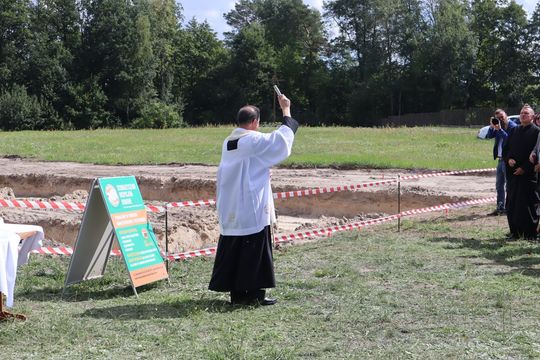 Gm. Chełm. Inauguracja budowy Centrum Wsparcia Hospicyjno-Opiekuńczego w Nowinach [GALERIA ZDJĘĆ] 