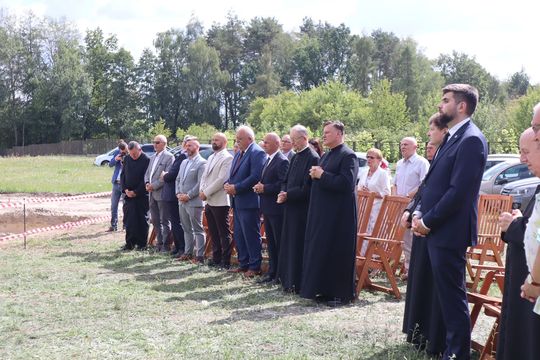 Gm. Chełm. Inauguracja budowy Centrum Wsparcia Hospicyjno-Opiekuńczego w Nowinach [GALERIA ZDJĘĆ] 