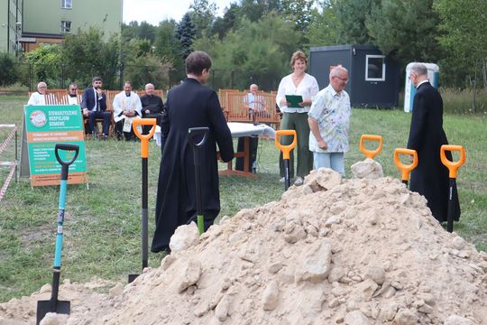 Gm. Chełm. Inauguracja budowy Centrum Wsparcia Hospicyjno-Opiekuńczego w Nowinach [GALERIA ZDJĘĆ] 