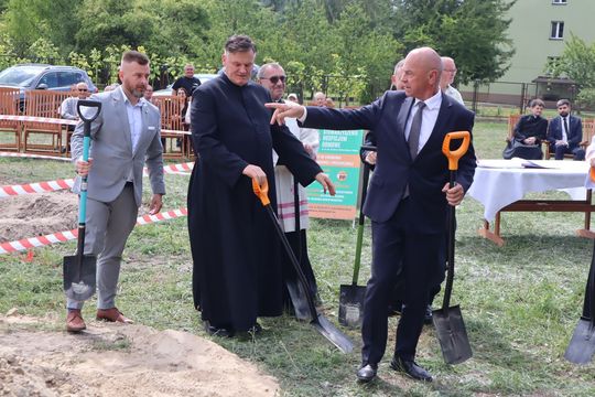 Gm. Chełm. Inauguracja budowy Centrum Wsparcia Hospicyjno-Opiekuńczego w Nowinach [GALERIA ZDJĘĆ] 