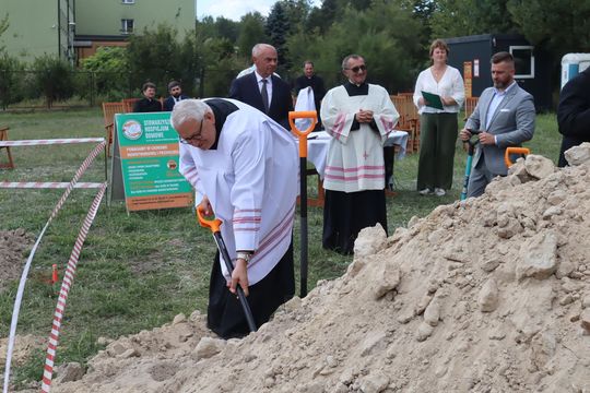 Gm. Chełm. Inauguracja budowy Centrum Wsparcia Hospicyjno-Opiekuńczego w Nowinach [GALERIA ZDJĘĆ] 