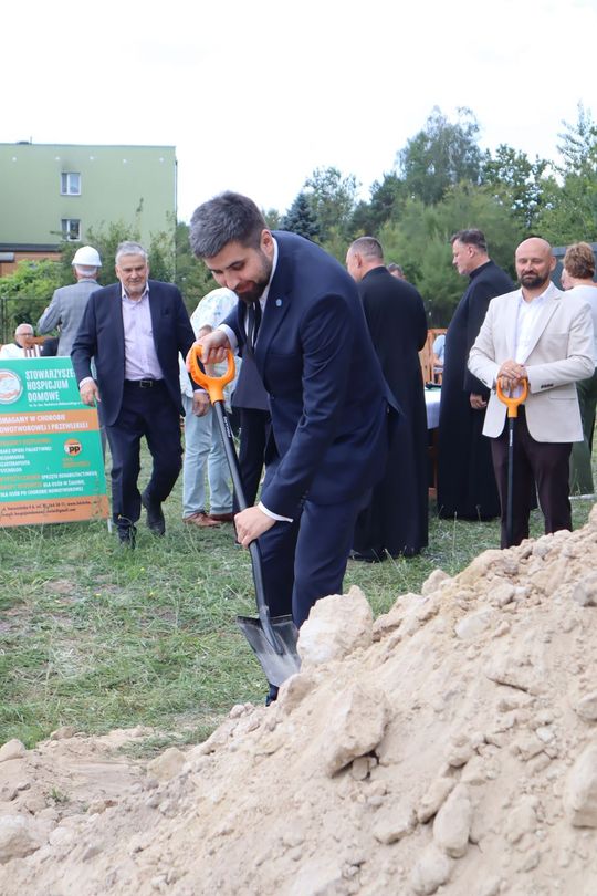 Gm. Chełm. Inauguracja budowy Centrum Wsparcia Hospicyjno-Opiekuńczego w Nowinach [GALERIA ZDJĘĆ] 