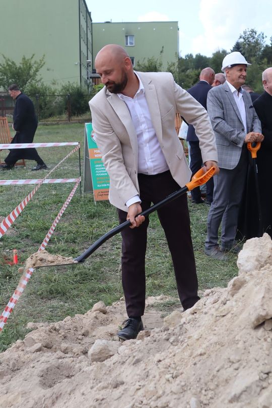 Gm. Chełm. Inauguracja budowy Centrum Wsparcia Hospicyjno-Opiekuńczego w Nowinach [GALERIA ZDJĘĆ] 