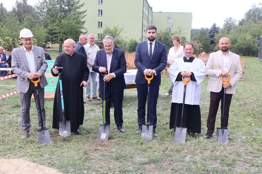Gm. Chełm. Inauguracja budowy Centrum Wsparcia Hospicyjno-Opiekuńczego w Nowinach [GALERIA ZDJĘĆ] 
