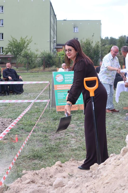 Gm. Chełm. Inauguracja budowy Centrum Wsparcia Hospicyjno-Opiekuńczego w Nowinach [GALERIA ZDJĘĆ] 