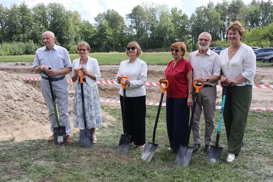Gm. Chełm. Inauguracja budowy Centrum Wsparcia Hospicyjno-Opiekuńczego w Nowinach [GALERIA ZDJĘĆ] 