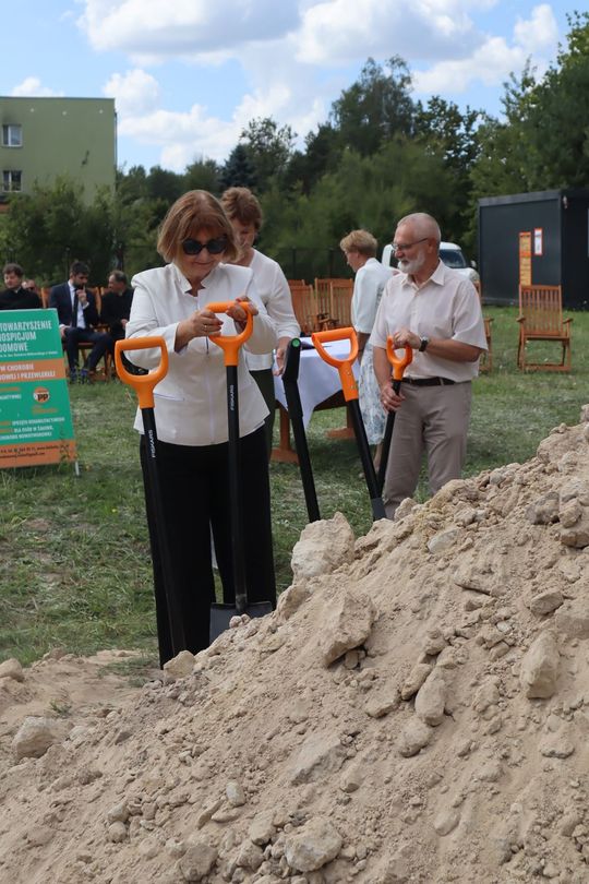 Gm. Chełm. Inauguracja budowy Centrum Wsparcia Hospicyjno-Opiekuńczego w Nowinach [GALERIA ZDJĘĆ] 