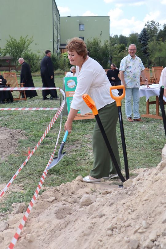 Gm. Chełm. Inauguracja budowy Centrum Wsparcia Hospicyjno-Opiekuńczego w Nowinach [GALERIA ZDJĘĆ] 