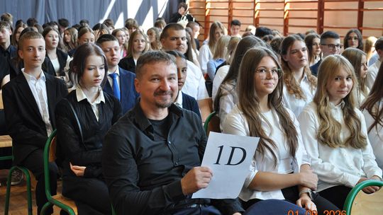 I Liceum Ogólnokształcące w Chełmie rozpoczęło nowy rok szkolny [GALERIA ZDJĘĆ]
