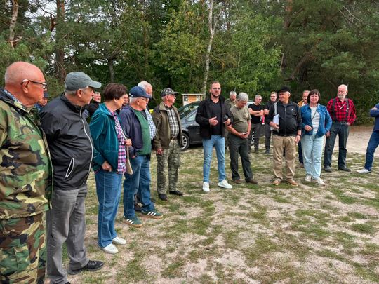 Krasnystaw. Celne oko i sportowe emocje. Seniorzy rywalizowali na strzelnicy w Borowicy [GALERIA ZDJĘĆ] 