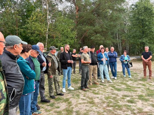 Krasnystaw. Celne oko i sportowe emocje. Seniorzy rywalizowali na strzelnicy w Borowicy [GALERIA ZDJĘĆ] 