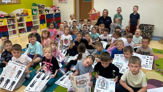 „Bezpieczny Maluch” w powiecie krasnostawskim. Policja kontroluje kierowców i edukuje dzieci [ZDJĘCIA]