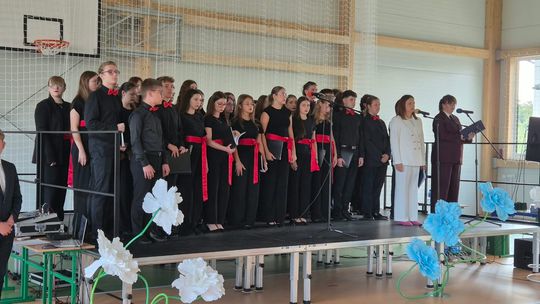 Nowy rok szkolny i nowa hala. Uroczysta inauguracja w chełmskiej „Trójce” [GALERIA ZDJĘĆ] 