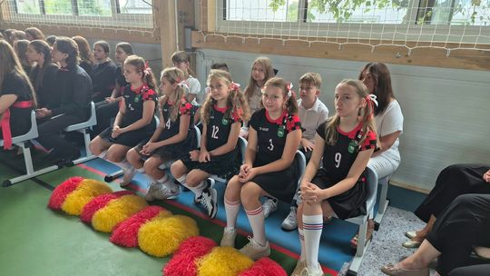 Nowy rok szkolny i nowa hala. Uroczysta inauguracja w chełmskiej „Trójce” [GALERIA ZDJĘĆ] 