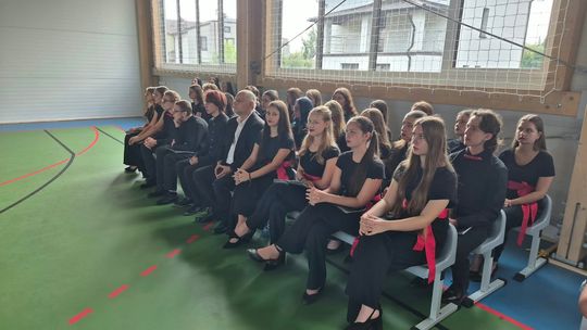 Nowy rok szkolny i nowa hala. Uroczysta inauguracja w chełmskiej „Trójce” [GALERIA ZDJĘĆ] 