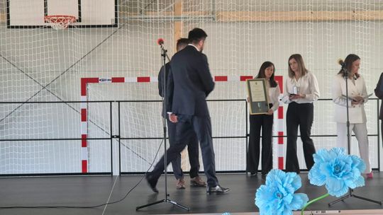 Nowy rok szkolny i nowa hala. Uroczysta inauguracja w chełmskiej „Trójce” [GALERIA ZDJĘĆ] 