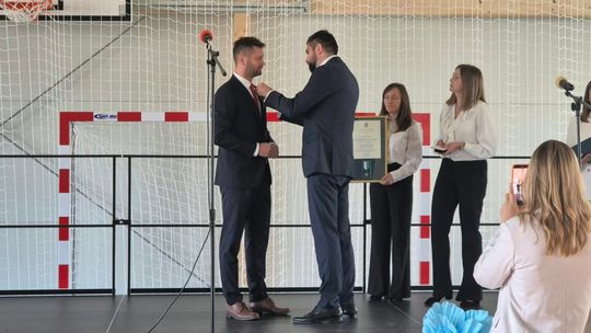 Nowy rok szkolny i nowa hala. Uroczysta inauguracja w chełmskiej „Trójce” [GALERIA ZDJĘĆ] 