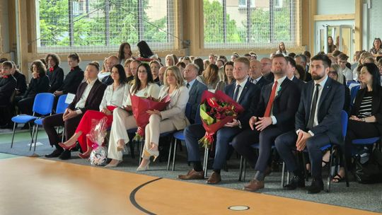 Nowy rok szkolny i nowa hala. Uroczysta inauguracja w chełmskiej „Trójce” [GALERIA ZDJĘĆ] 