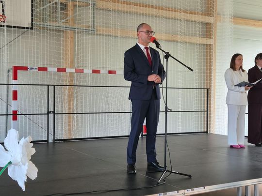 Nowy rok szkolny i nowa hala. Uroczysta inauguracja w chełmskiej „Trójce” [GALERIA ZDJĘĆ] 
