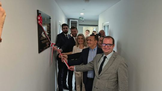 Nowy rok szkolny i nowa hala. Uroczysta inauguracja w chełmskiej „Trójce” [GALERIA ZDJĘĆ] 