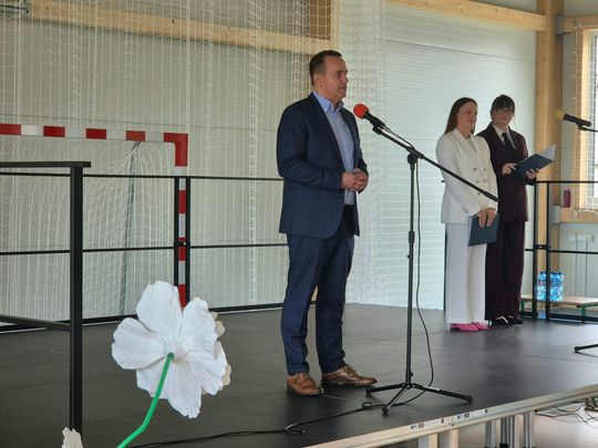 Nowy rok szkolny i nowa hala. Uroczysta inauguracja w chełmskiej „Trójce” [GALERIA ZDJĘĆ] 