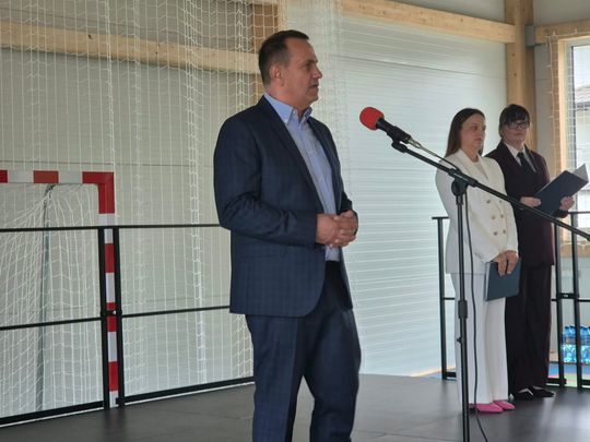 Nowy rok szkolny i nowa hala. Uroczysta inauguracja w chełmskiej „Trójce” [GALERIA ZDJĘĆ] 