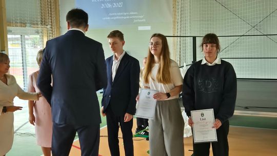 Nowy rok szkolny i nowa hala. Uroczysta inauguracja w chełmskiej „Trójce” [GALERIA ZDJĘĆ] 