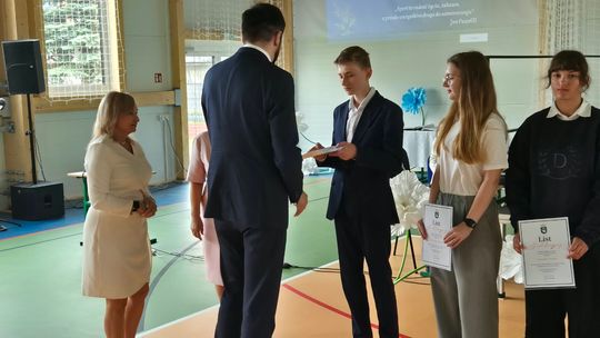 Nowy rok szkolny i nowa hala. Uroczysta inauguracja w chełmskiej „Trójce” [GALERIA ZDJĘĆ] 