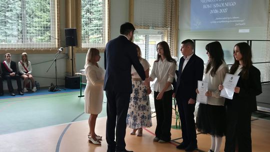 Nowy rok szkolny i nowa hala. Uroczysta inauguracja w chełmskiej „Trójce” [GALERIA ZDJĘĆ] 