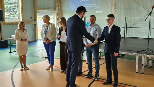 Nowy rok szkolny i nowa hala. Uroczysta inauguracja w chełmskiej „Trójce” [GALERIA ZDJĘĆ] 