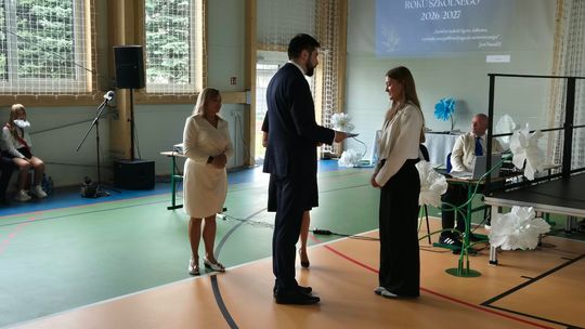 Nowy rok szkolny i nowa hala. Uroczysta inauguracja w chełmskiej „Trójce” [GALERIA ZDJĘĆ] 