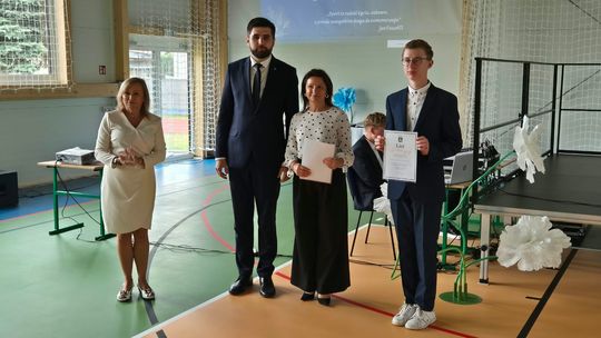 Nowy rok szkolny i nowa hala. Uroczysta inauguracja w chełmskiej „Trójce” [GALERIA ZDJĘĆ] 