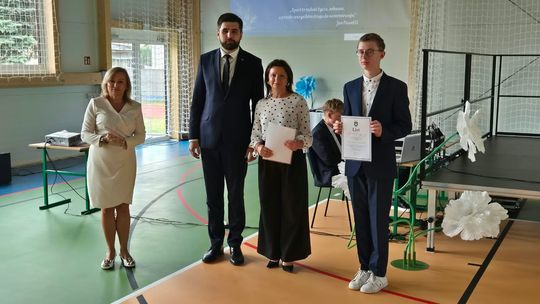 Nowy rok szkolny i nowa hala. Uroczysta inauguracja w chełmskiej „Trójce” [GALERIA ZDJĘĆ] 
