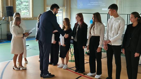 Nowy rok szkolny i nowa hala. Uroczysta inauguracja w chełmskiej „Trójce” [GALERIA ZDJĘĆ] 