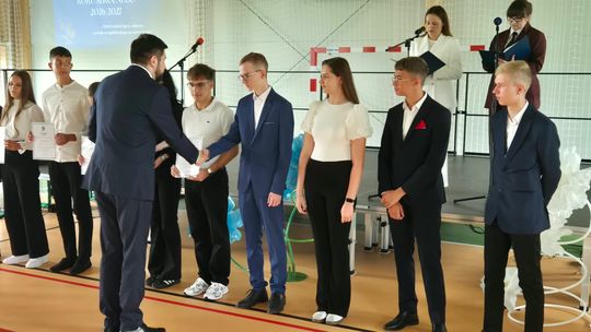 Nowy rok szkolny i nowa hala. Uroczysta inauguracja w chełmskiej „Trójce” [GALERIA ZDJĘĆ] 