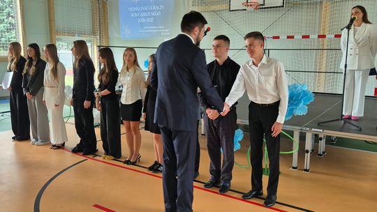 Nowy rok szkolny i nowa hala. Uroczysta inauguracja w chełmskiej „Trójce” [GALERIA ZDJĘĆ] 