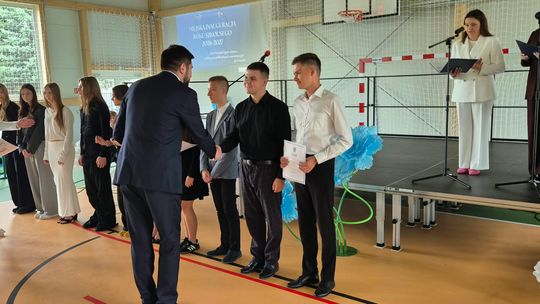 Nowy rok szkolny i nowa hala. Uroczysta inauguracja w chełmskiej „Trójce” [GALERIA ZDJĘĆ] 