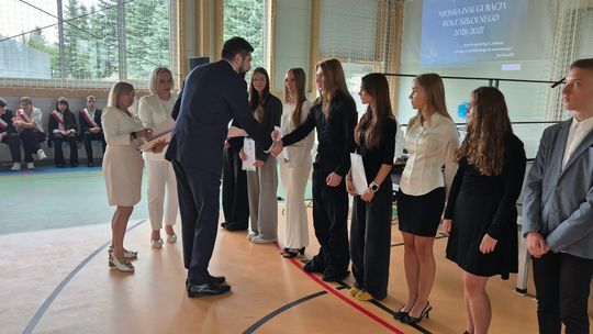 Nowy rok szkolny i nowa hala. Uroczysta inauguracja w chełmskiej „Trójce” [GALERIA ZDJĘĆ] 