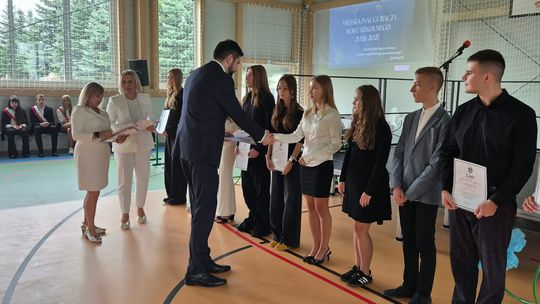 Nowy rok szkolny i nowa hala. Uroczysta inauguracja w chełmskiej „Trójce” [GALERIA ZDJĘĆ] 