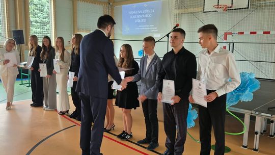 Nowy rok szkolny i nowa hala. Uroczysta inauguracja w chełmskiej „Trójce” [GALERIA ZDJĘĆ] 
